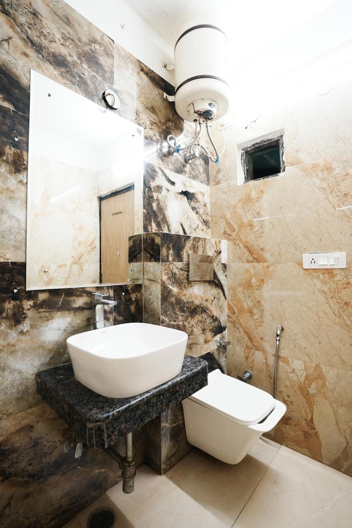 Hotel Om Paradise New Delhi Bagian luar foto